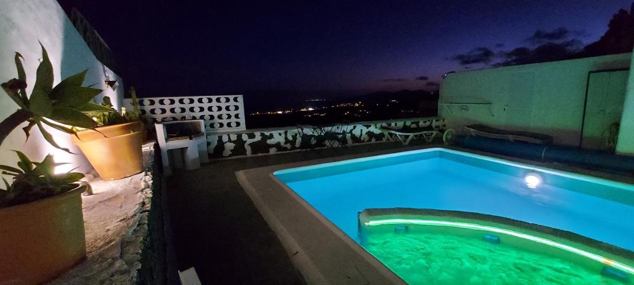 Aloelux Villa !! - Private Villa With Pool , Jacuzzi, Cinema, Massage ,Wonderful View, Art Desing Villa Tías Екстериор снимка