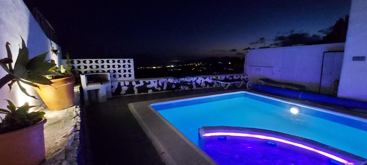 Aloelux Villa !! - Private Villa With Pool , Jacuzzi, Cinema, Massage ,Wonderful View, Art Desing Villa Tías Екстериор снимка