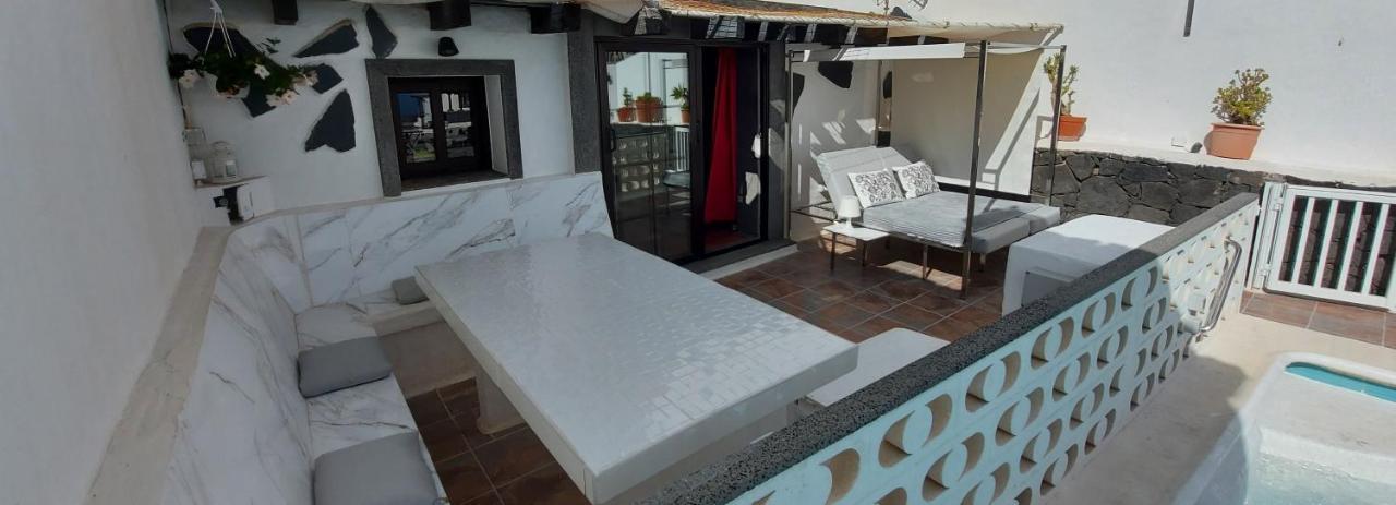 Aloelux Villa !! - Private Villa With Pool , Jacuzzi, Cinema, Massage ,Wonderful View, Art Desing Villa Tías Екстериор снимка