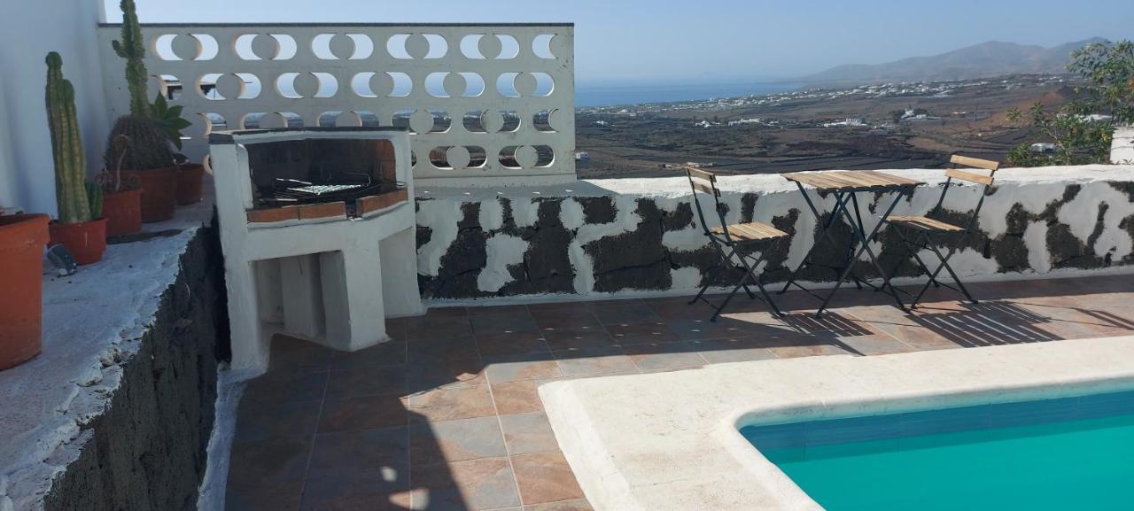 Aloelux Villa !! - Private Villa With Pool , Jacuzzi, Cinema, Massage ,Wonderful View, Art Desing Villa Tías Екстериор снимка